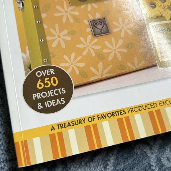 Paper Crafts Book 288 Pages Bright Colors Ultimate Collection of fabulous ideas - Picture 4 of 9